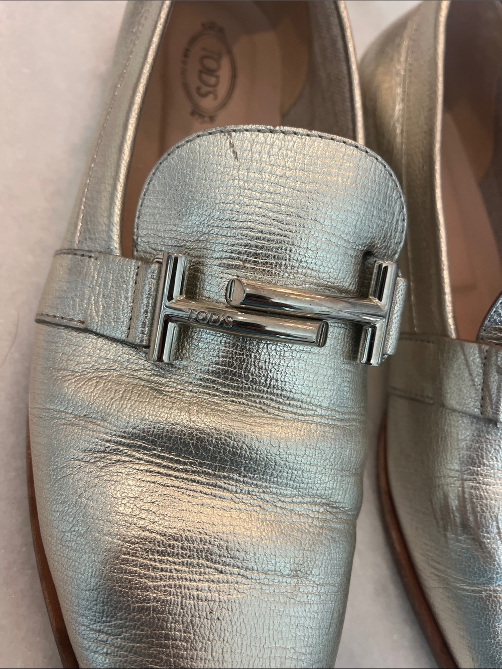 Tod's Silver Metallic Leather Bit Double T Loafers Women's Size 9.5 - Picture 10 of 11